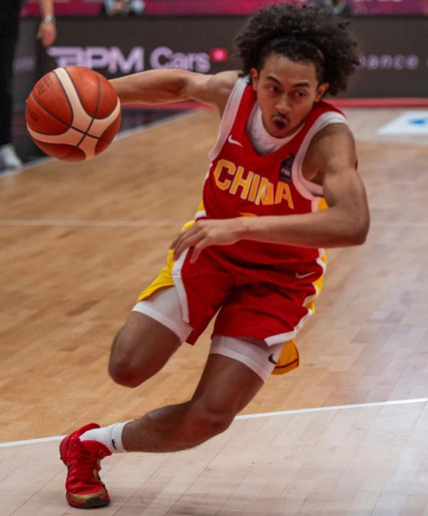 富豪配资 进攻效率太低！朱正16中5&三分4中0拿到11分4板7助2断